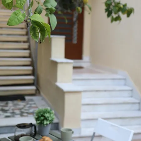 Lemon Treehouse Alimos Holiday home